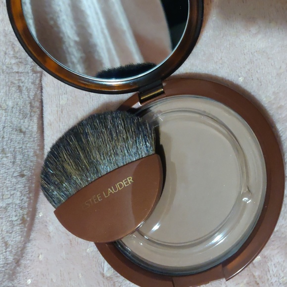 Estee Lauder Bronze Goddess Power 02 Medium - Picture 3 of 7